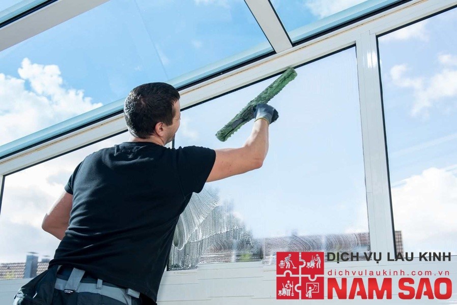 Giữ kính sạch đẹp tại nhà, bí quyết đơn giản nhưng hiệu quả