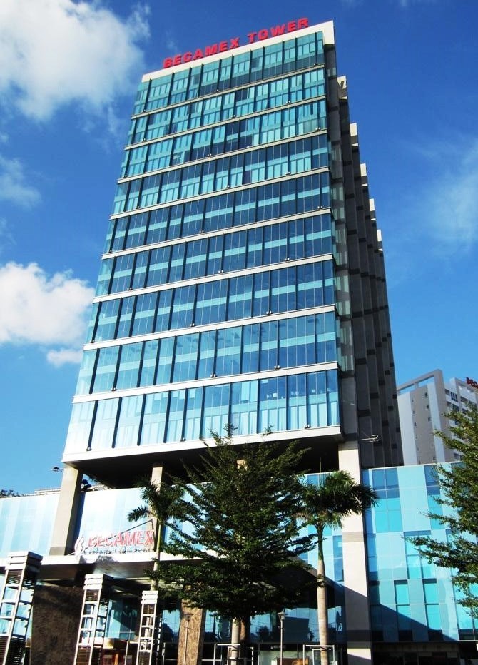 Dịch vụ lau kính Becamex Tower
