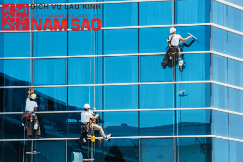 Lau Kính Bình Dương, Khi Làm Sạch Không Chỉ Là Một Công Việc