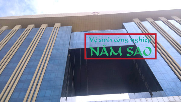Dịch vụ lau kính Trung tâm Hội nghị triển lãm Tỉnh Bình Dương