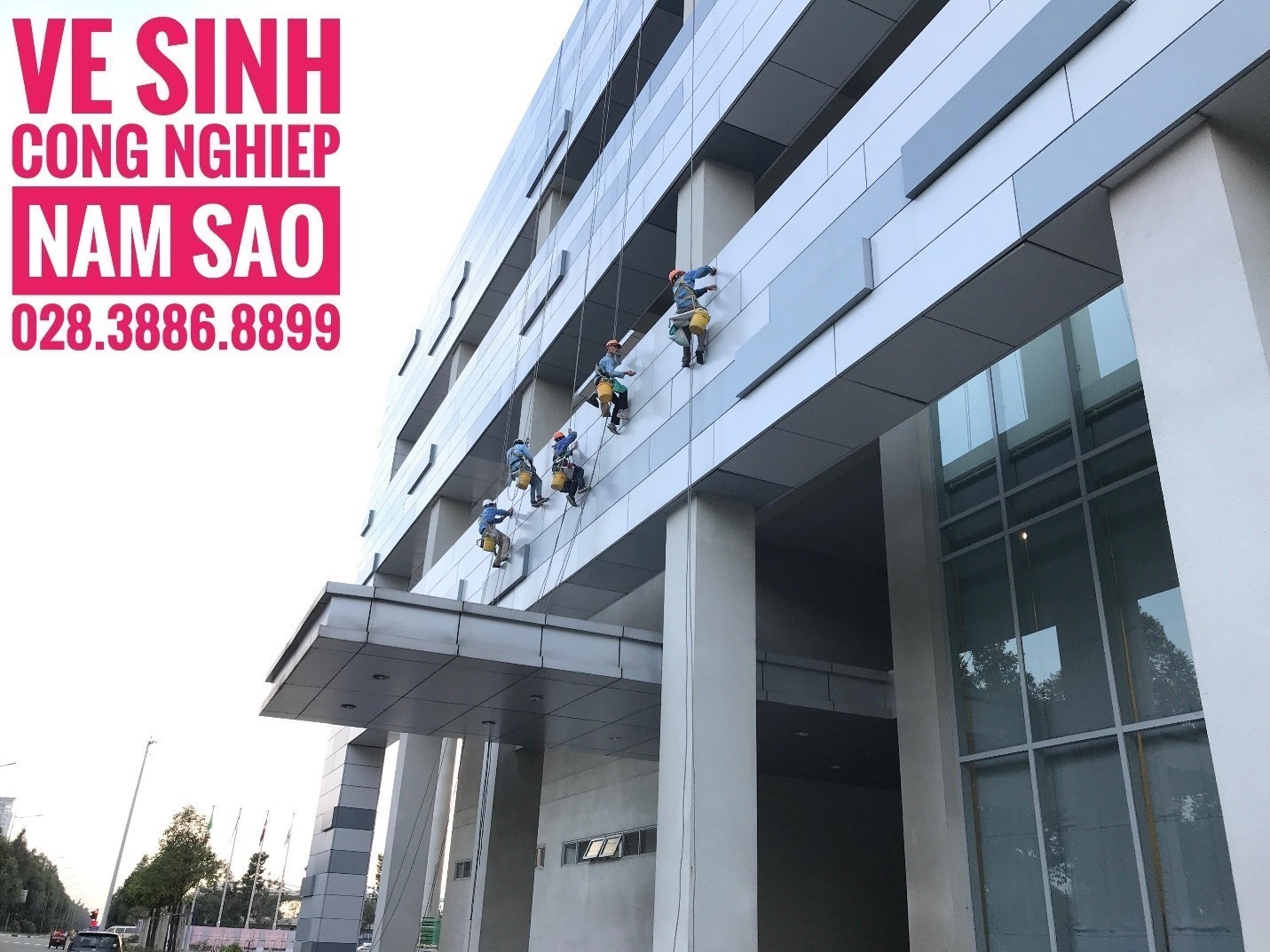 Dịch vụ lau kính tphcm vệ sinh kính công nghiệp